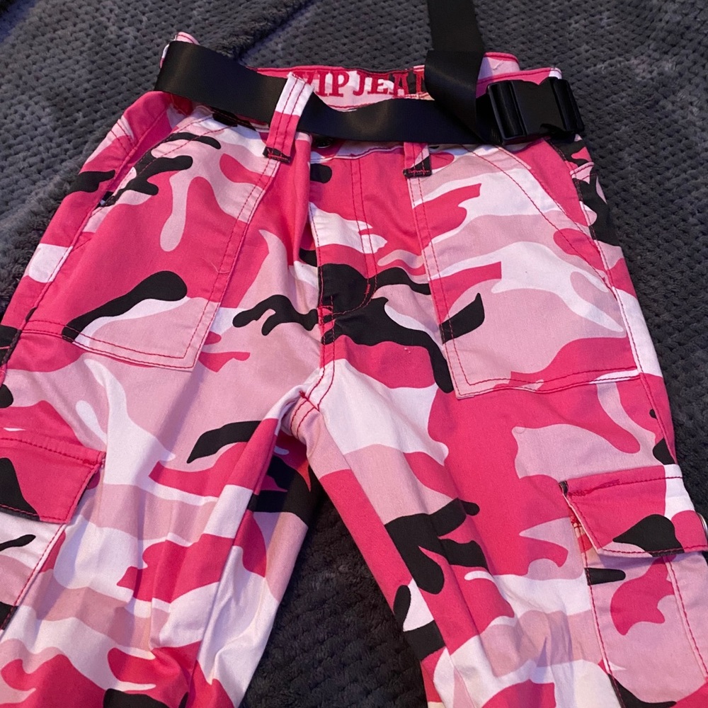 Pink camouflage cargo pants